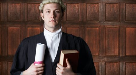Things to know before hiring a court lawyer