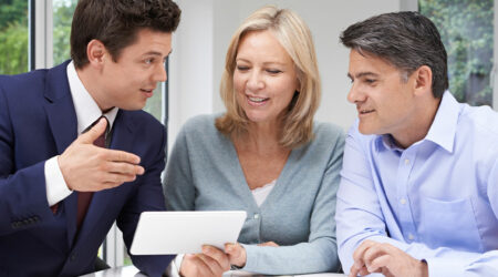 Who is a financial advisor and how to select someone for the job
