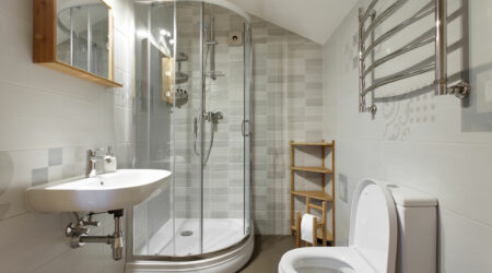 6 factors to consider before remodeling a bathroom