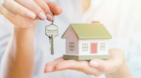 11 factors seniors should consider while buying a home