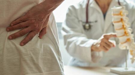 9 tips to find a reputed spine doctor nearby